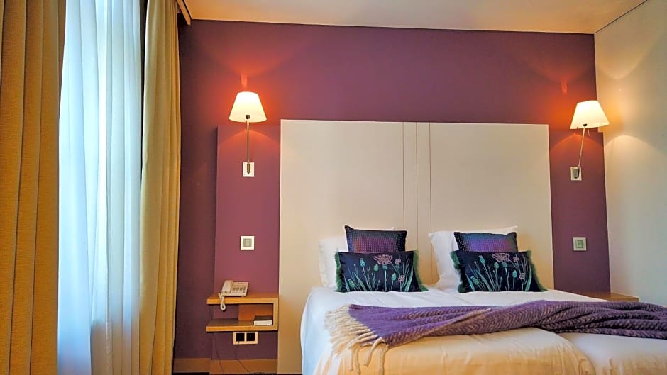 Hotel Bliss