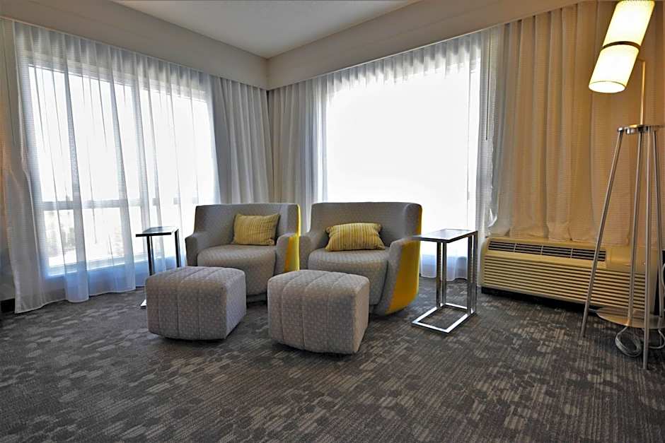 Courtyard by Marriott Asheville Airport