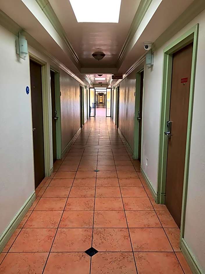 Starlight Inn Canoga Park