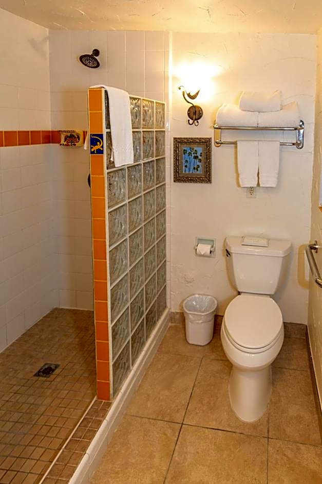 Old Ranch Inn - Adults Only 21 & Up