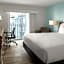 Courtyard by Marriott Nassau Downtown/Junkanoo Beach