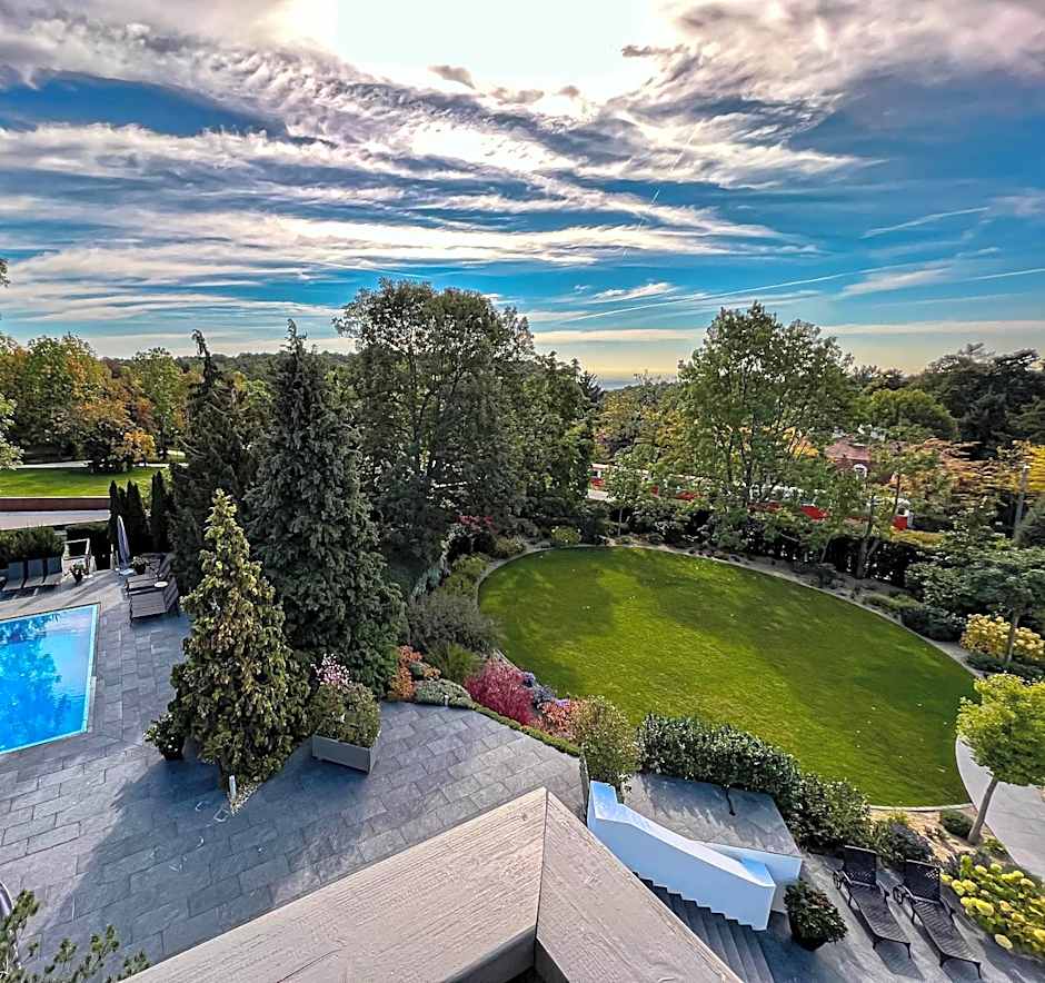 Normafa Hotel & Retreat