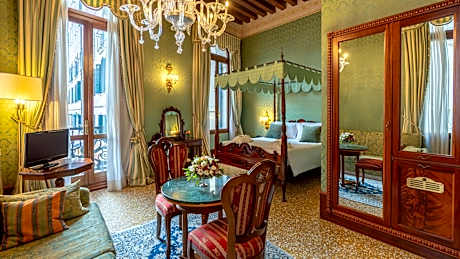 Canal View Gritti Junior Suite