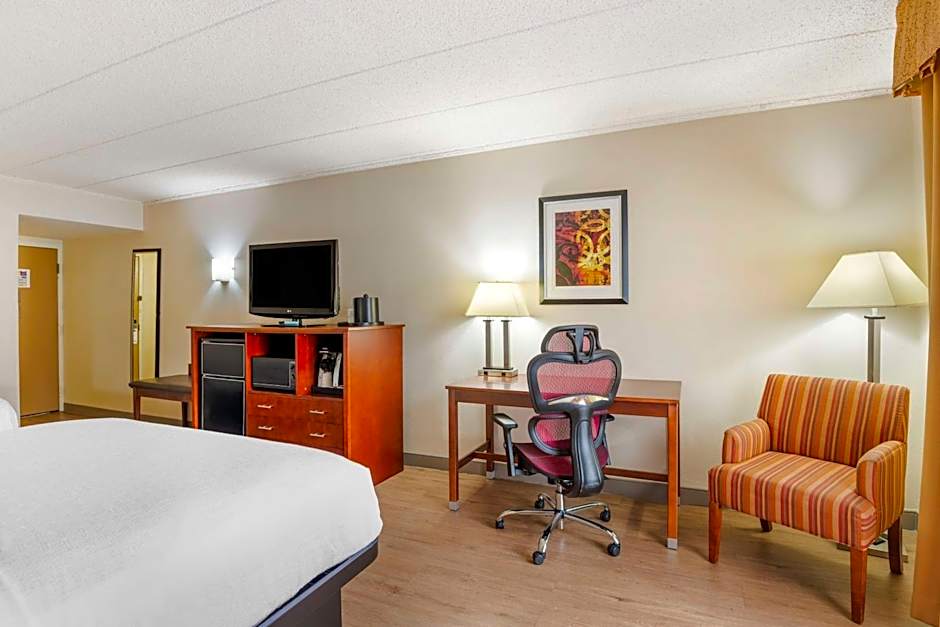 Best Western Plus Governor's Inn