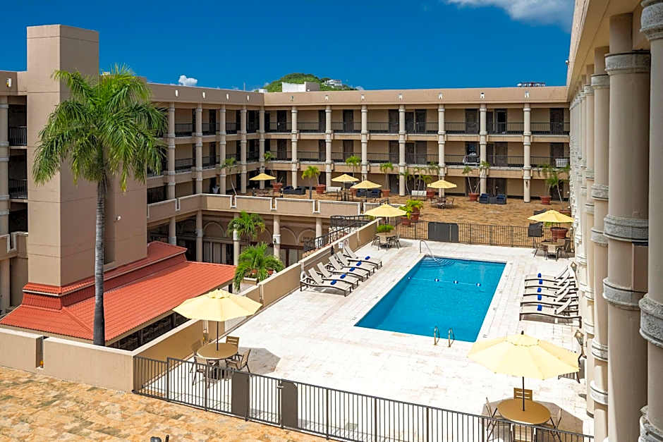 Windward Passage Hotel