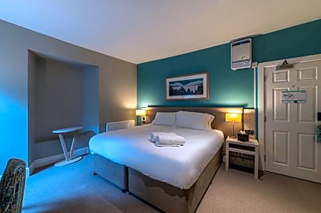 Family Room (Not Pet Friendly)