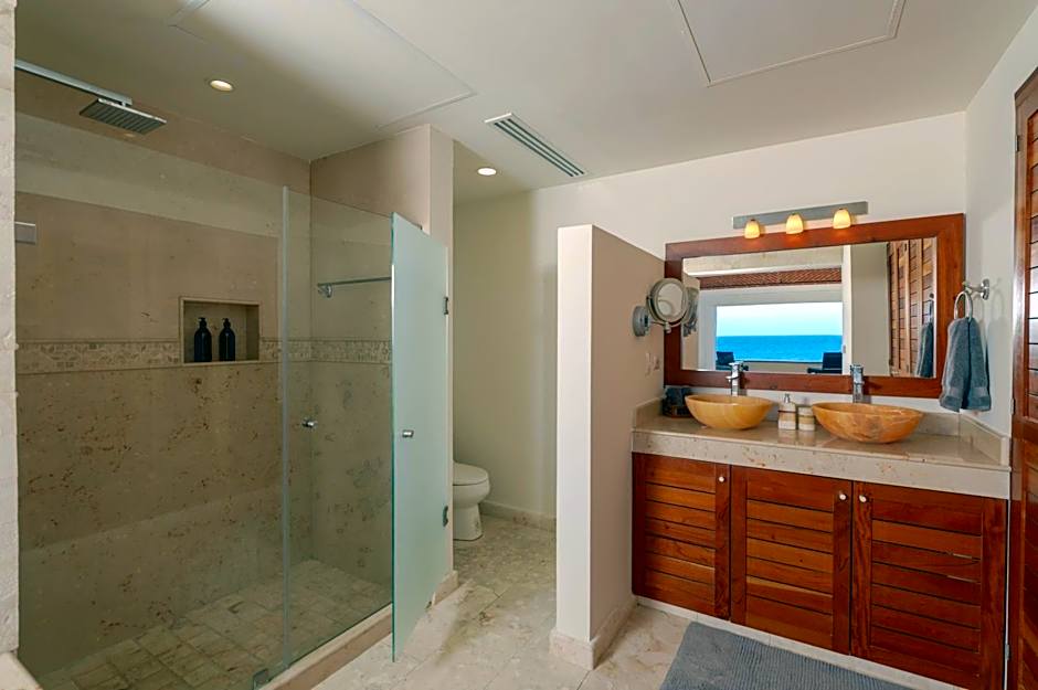 Shama Apartment beach front