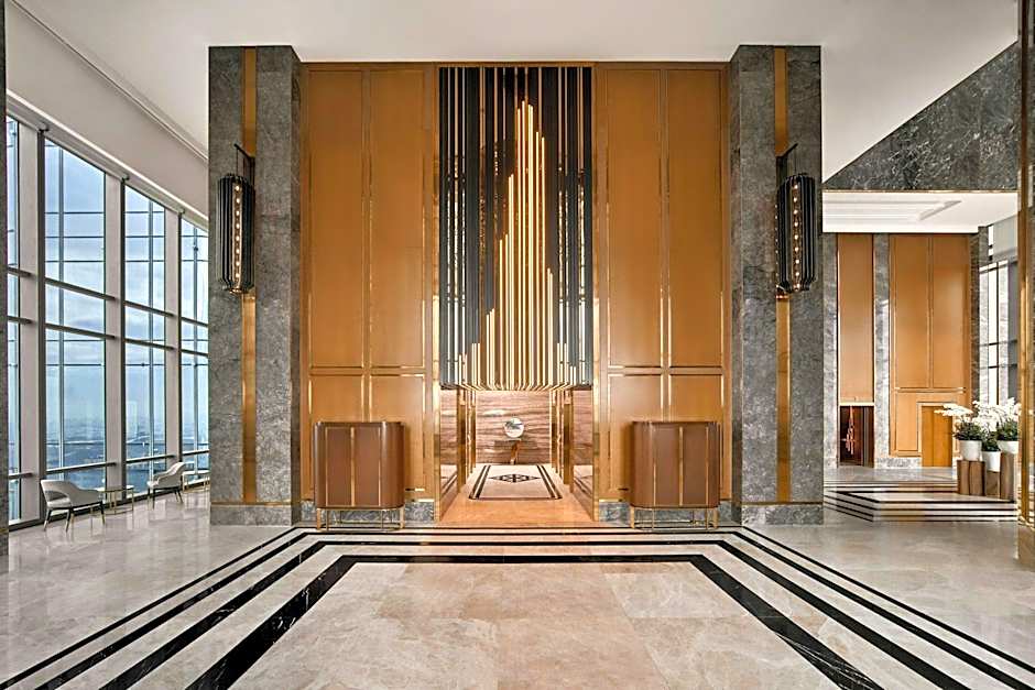 Vinpearl Landmark 81, Autograph Collection