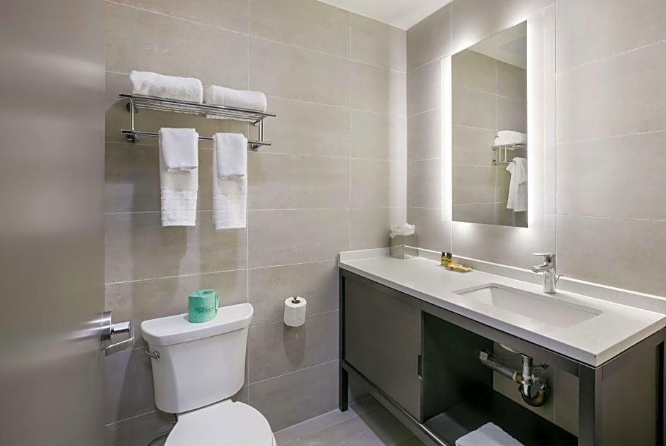 Best Western Plus Executive Residency Bronx