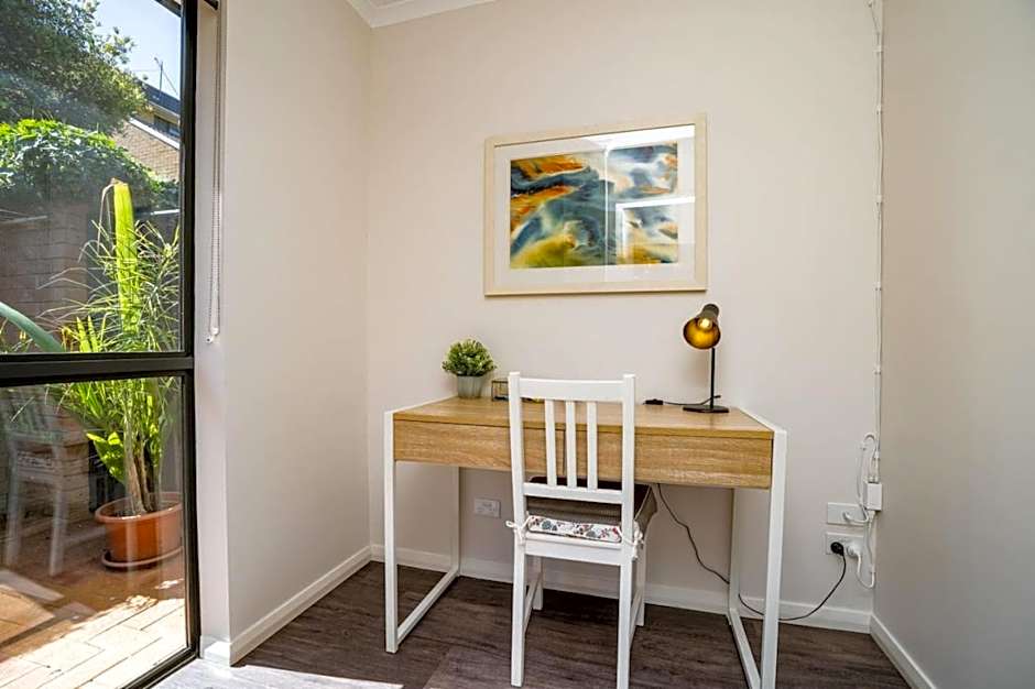 Peaceful 1BR Home near Canberra Hospital - Hosted by CanStay