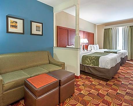 Queen Suite with Two Queen Beds - Non-Smoking