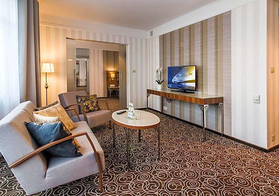 Hotel Lord - Warsaw Airport