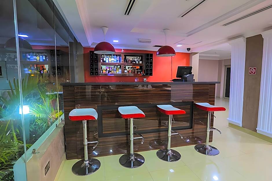 GolfView Suites and Conference Center