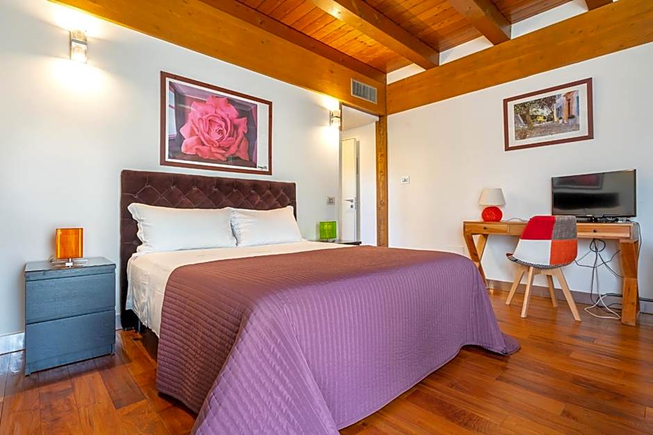 Casale Delle Ronde B&B