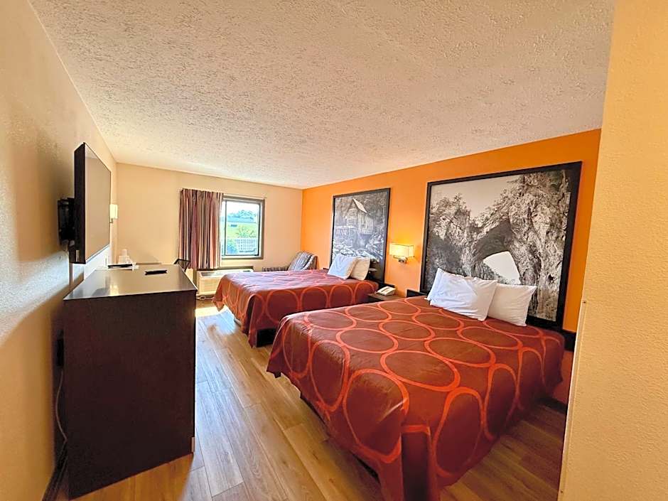 Super 8 by Wyndham Hillsville