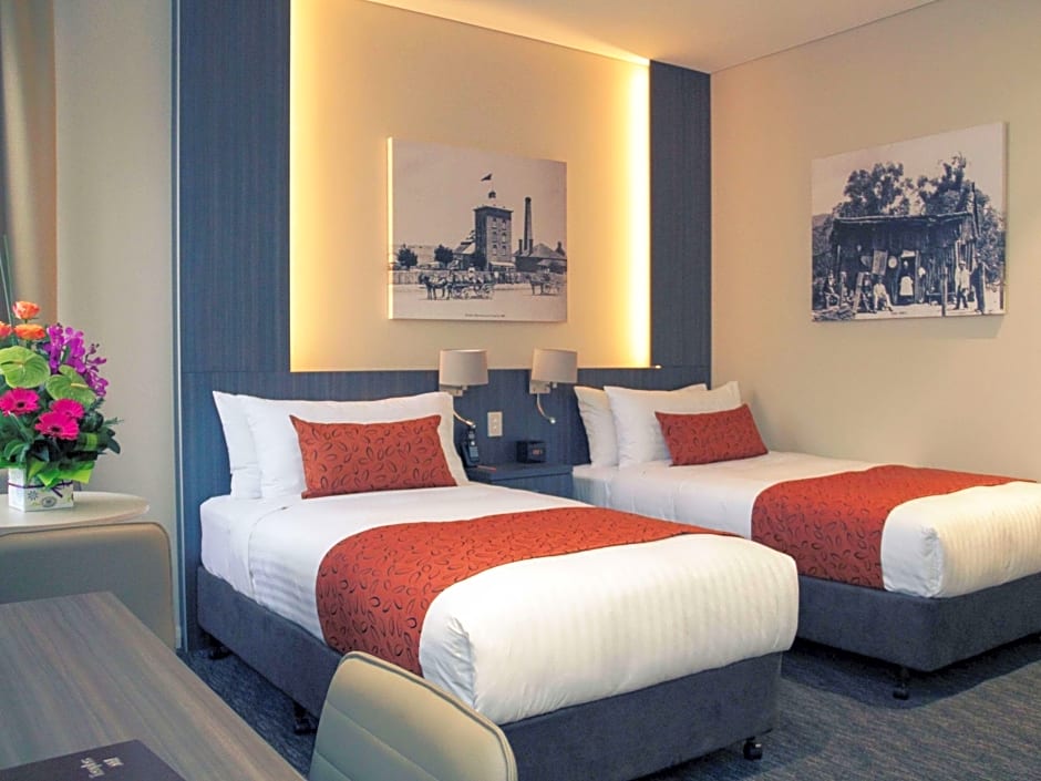Photo 1 of 5 of Deluxe 1 King Bed and 1 Twin Bed
