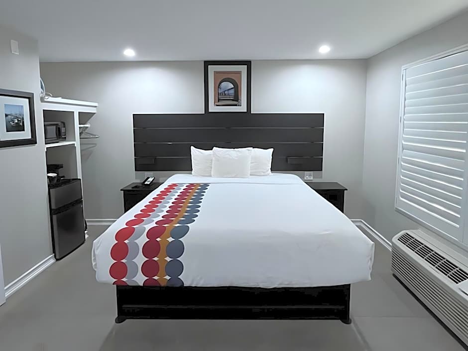 Inn By the Bay Monterey