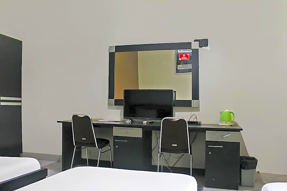 Collection O 92268 Hotel Aero