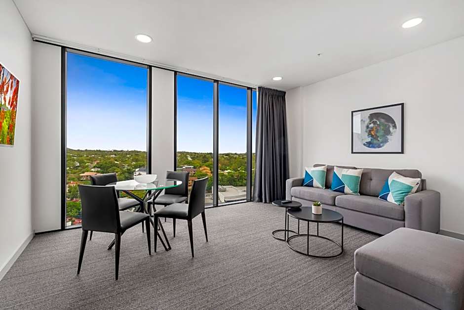 Essence Suites Taringa