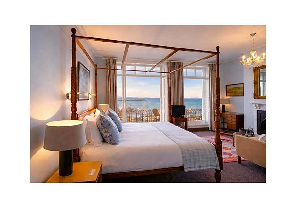 The Royal Harbour Hotel