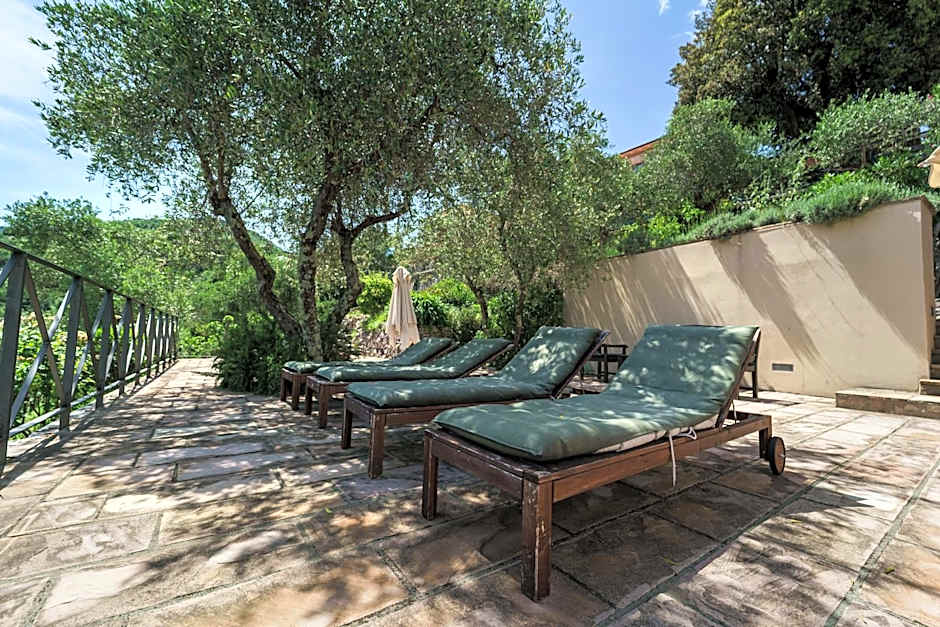 Miramare Apartments&Suites
