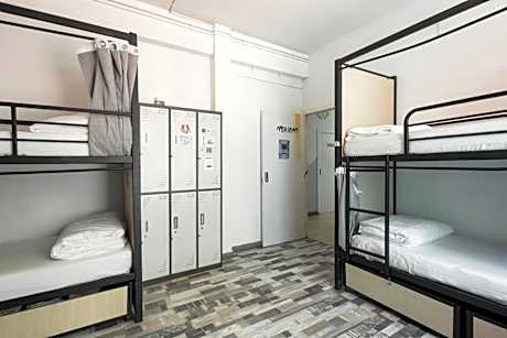 Bed in 6-Bed Mixed Dormitory Room