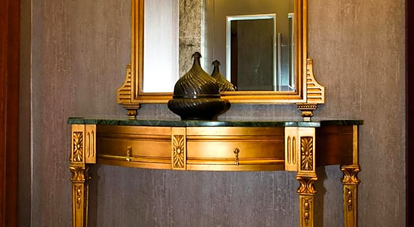 Blueway Hotel Historical