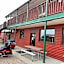 Badlands Hotel & Campground