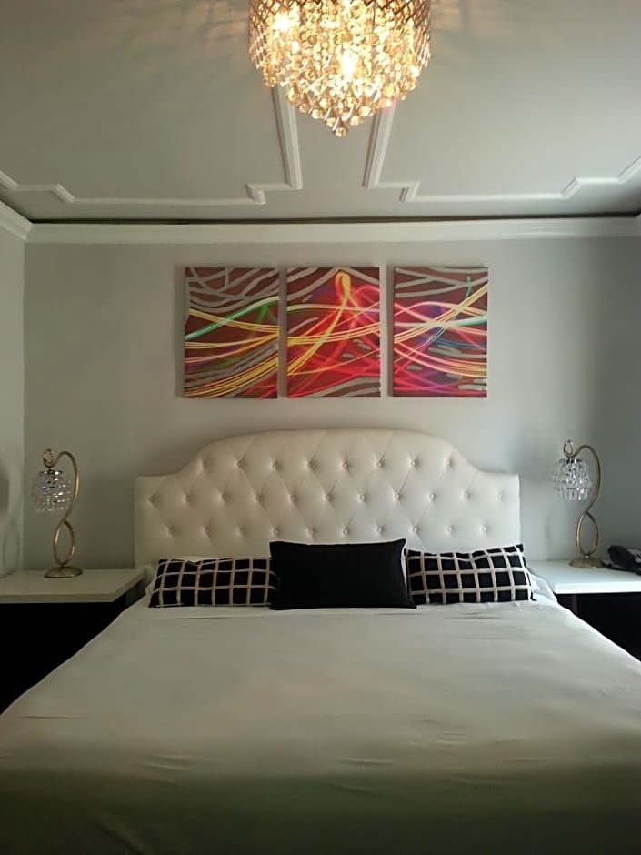 Hollywood VIP Hotel