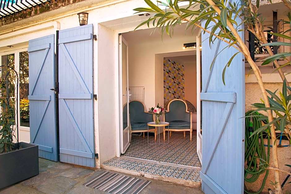 VILLA BLEUE - LES PINS