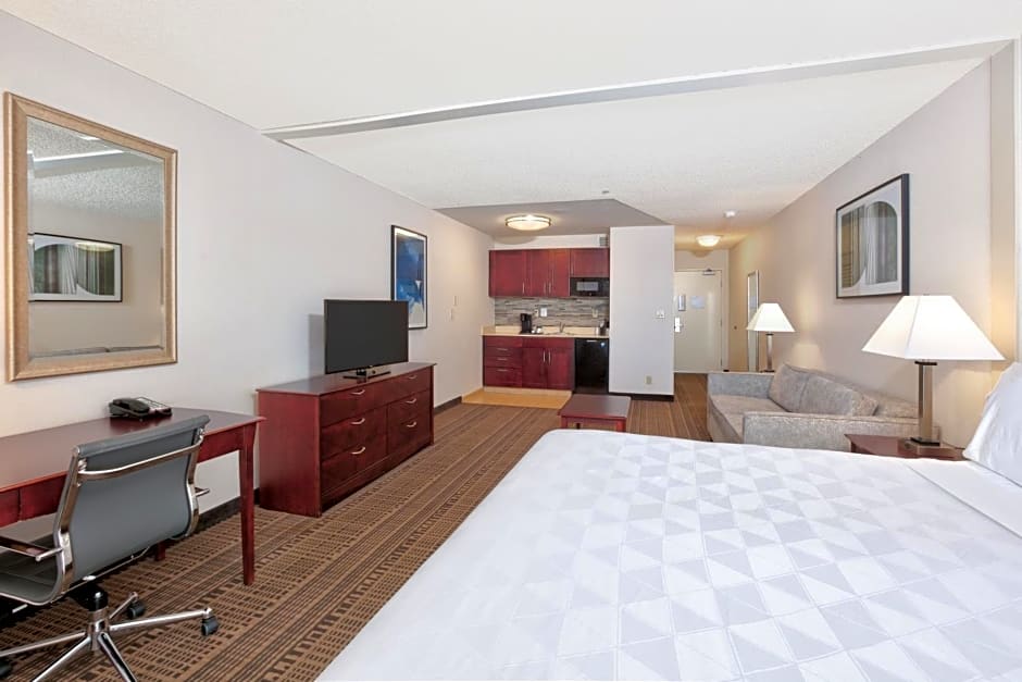 Holiday Inn & Suites Santa Maria, an IHG Hotel