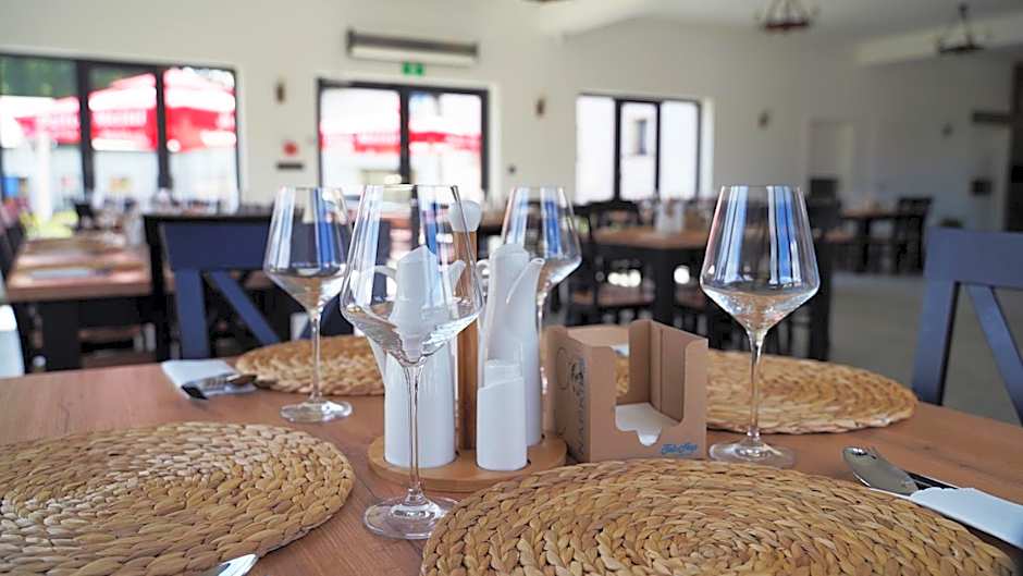 Osada Słuszewo - Apartamenty Restauracja Wydarzenia