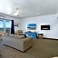 Beach House Inn & Suites