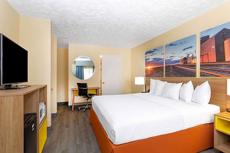 Days Inn & Suites by Wyndham Clovis