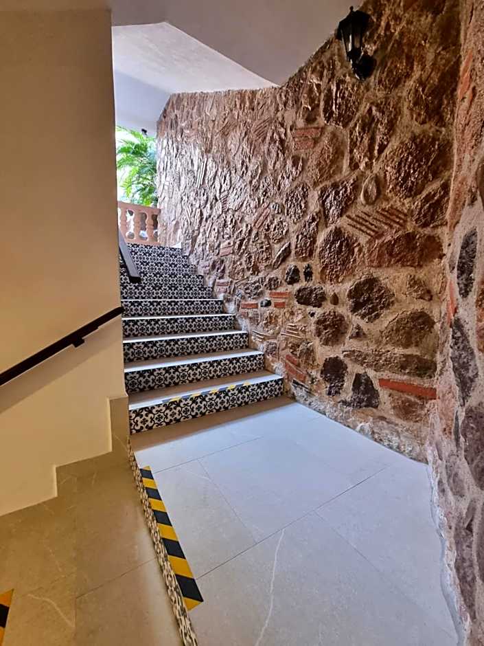 Marboka Hotel & Suites