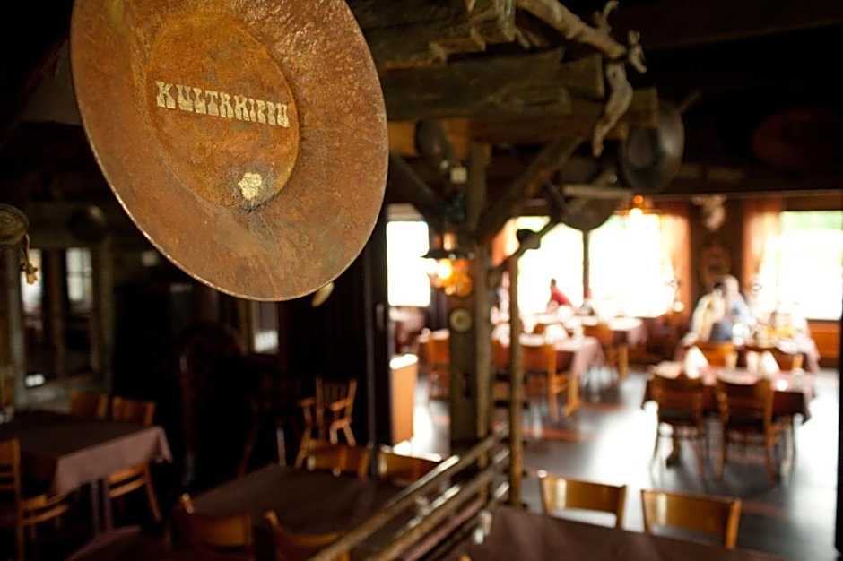 Kultahippu Hotel & Apartments