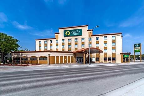 Quality Inn & Suites Winnipeg