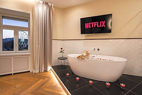 Budapest Eye- Boutique Suites, by BQA