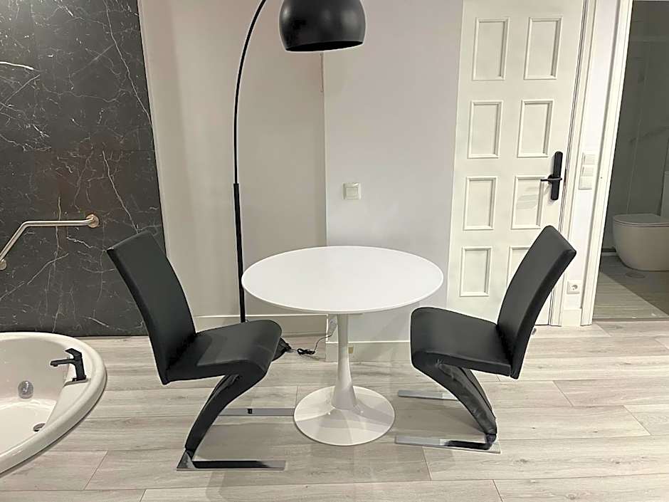 H. Pelayo Autocheck-In Suites con Jacuzzi