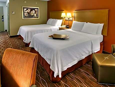 Room with Two Queen Beds - Non-Smoking