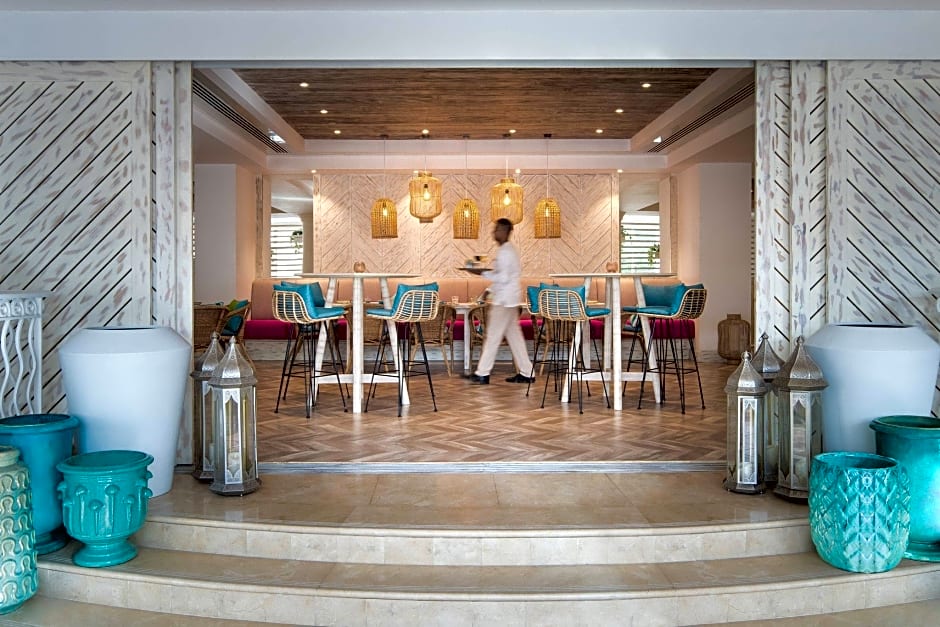 Millennium Lakeview Residence