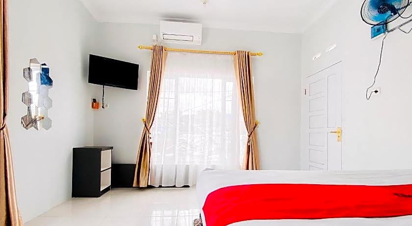 RedDoorz Syariah @ GCL Bukittinggi