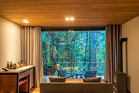 Deluxe King Suite