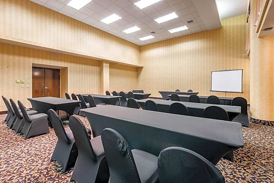 Quality Inn & Suites Tarpon Springs South