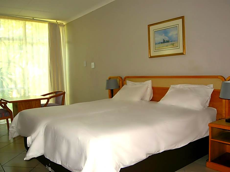 Safari Hotel & Convention Centre