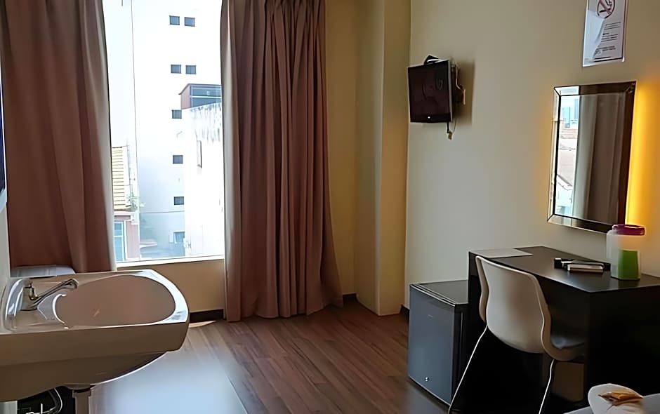 So Hotel