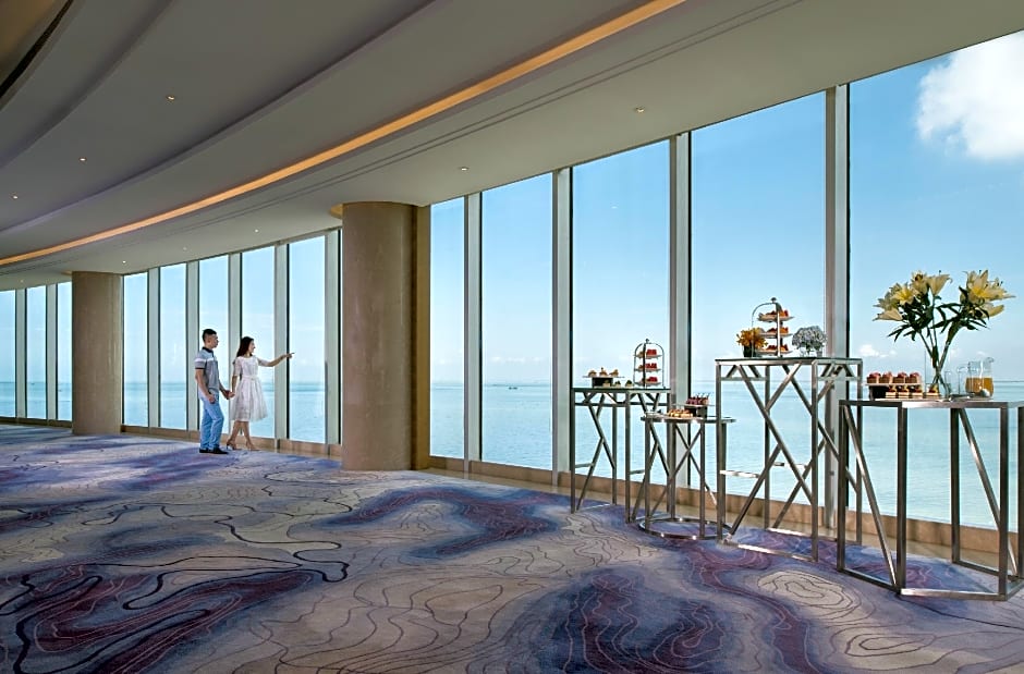 Photo 1 of 15 of Executive 2 Beds, Sea View