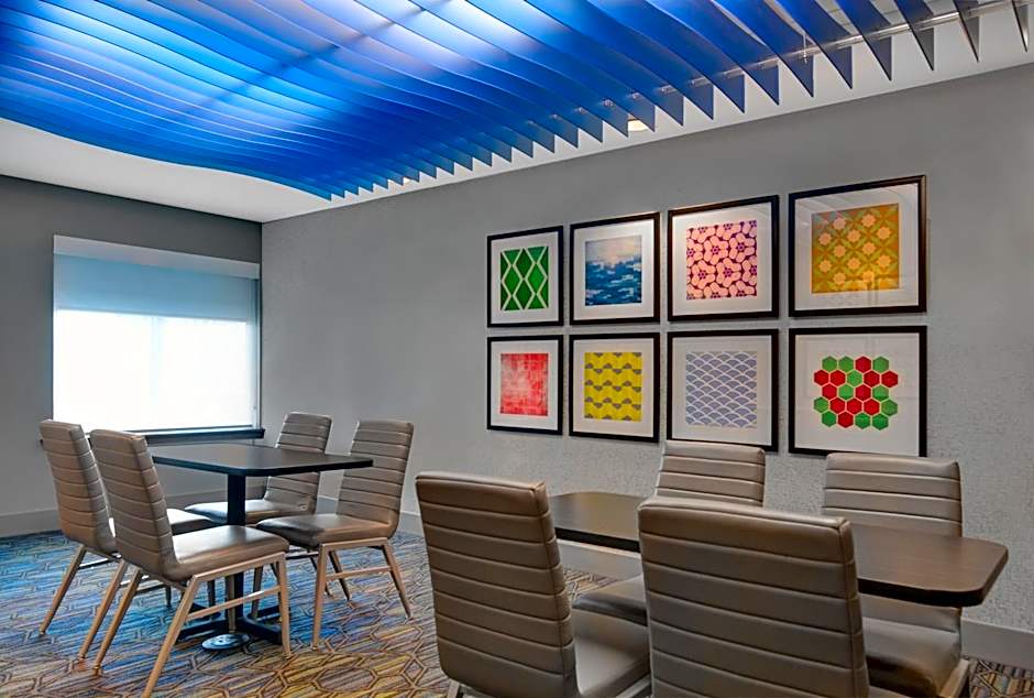 Holiday Inn Express Atmor By IHG