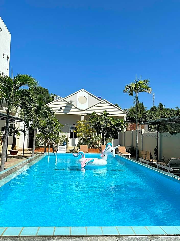 Photo 1 of 44 of Pharos Guesthouse