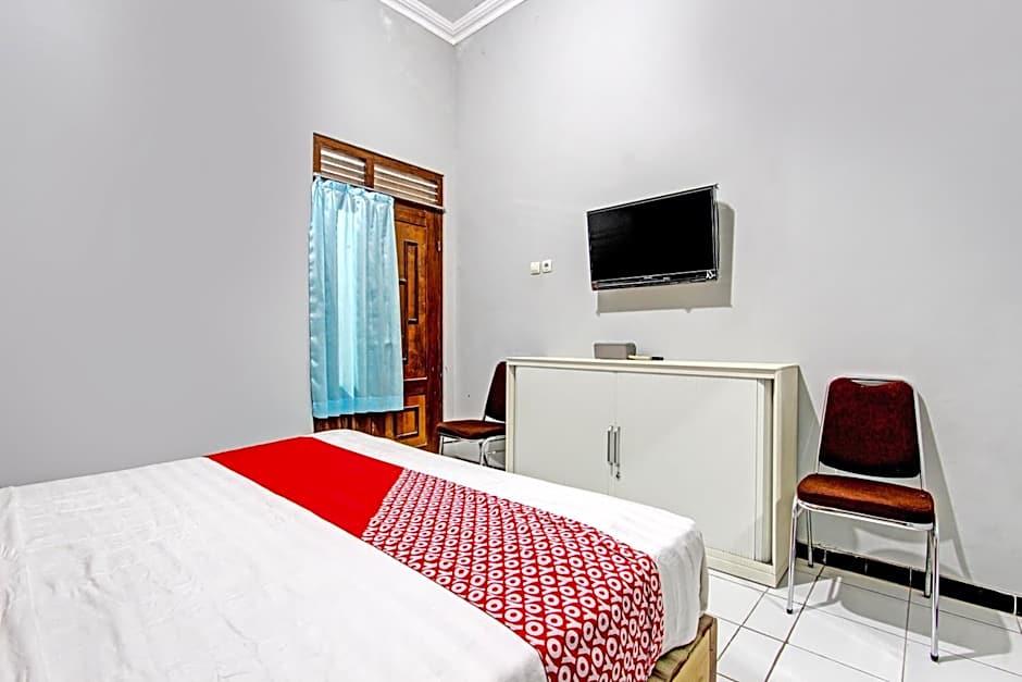 OYO 93660 New Family Hotel Syariah